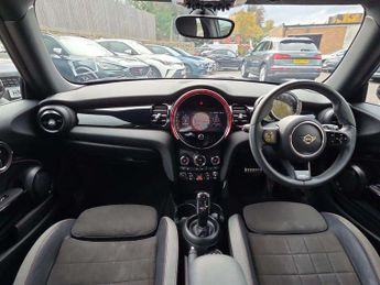 MINI Hatchback 1.5 Cooper Sport 3dr Auto