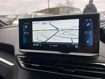 Peugeot 3008 1.2 Hybrid 136 Allure Premium+ 5dr e-DSC6