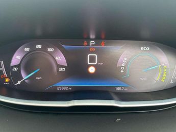 Peugeot 3008 1.2 Hybrid 136 Allure Premium+ 5dr e-DSC6