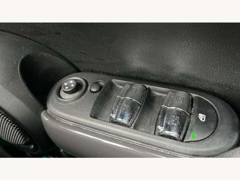 MINI Hatchback 5dr 1.5 Cooper II 5dr Auto