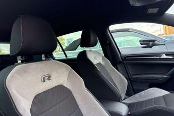 Volkswagen Golf R 2.0 TSI R 5dr DSG