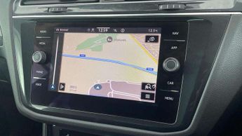 Volkswagen Tiguan 2.0 TDI R-Line 5dr DSG