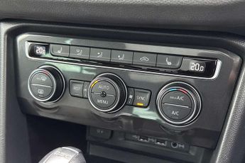Volkswagen Tiguan 2.0 TDi 150 4Motion R-Line Tech 5dr DSG