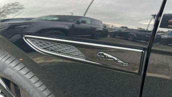 Jaguar F-Pace 2.0 D200 R-Dynamic Black 5dr Auto AWD