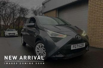 Toyota AYGO 1.0 VVT-i X-Play TSS 5dr x-shift