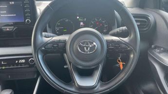 Toyota Yaris 1.5 Hybrid Icon 5dr CVT