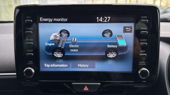 Toyota Yaris 1.5 Hybrid Design 5dr CVT
