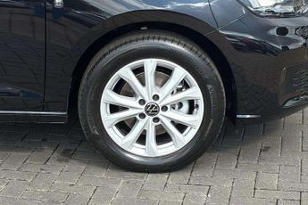 Volkswagen Caddy Maxi 1.5 eHybrid 150 Commerce Pro Van DSG [Tech]