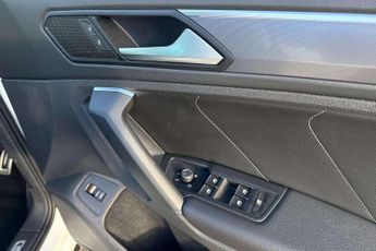 Volkswagen Tiguan 2.0 TSi 230 4Motion SEL 5dr DSG