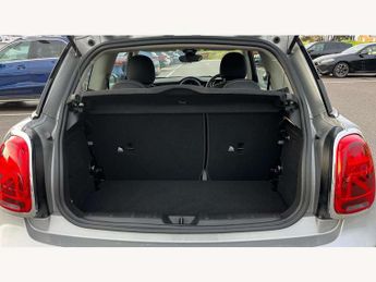 MINI Hatchback 1.5 Cooper Classic 3dr Auto