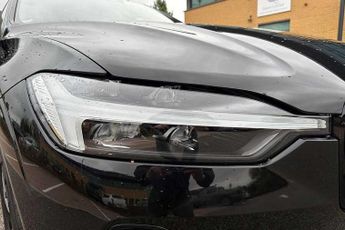 Volvo XC60 2.0 B4D R DESIGN 5dr AWD Geartronic