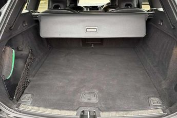 Volvo XC60 2.0 B4D R DESIGN 5dr AWD Geartronic