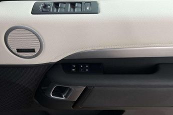 Land Rover Discovery 3.0 D300 R-Dynamic SE 5dr Auto