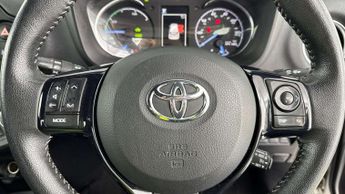 Toyota Yaris 1.5 Hybrid Excel 5dr CVT