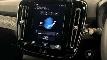Volvo XC40 1.5 T3 [163] R DESIGN 5dr Geartronic