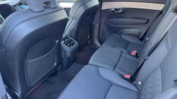 Volvo XC90 2.0 B5P Plus Dark 5dr AWD Geartronic