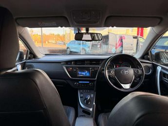 Toyota Auris Touring Sport 1.8 VVTi Hybrid Excel 5dr CVT Auto [Nav]