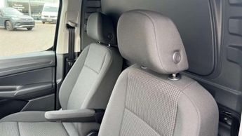 Volkswagen Caddy Maxi 1.5 eHybrid 150 Commerce Pro Van DSG [Tech]