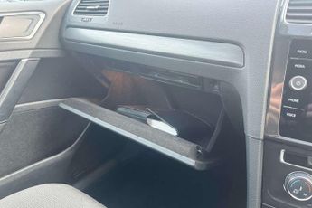 Volkswagen Golf 1.5 TSI EVO SE [Nav] 5dr DSG