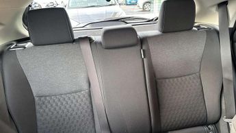 Toyota Yaris 1.5 Hybrid Design 5dr CVT