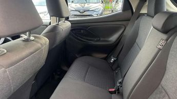 Toyota Yaris 1.5 Hybrid Design 5dr CVT