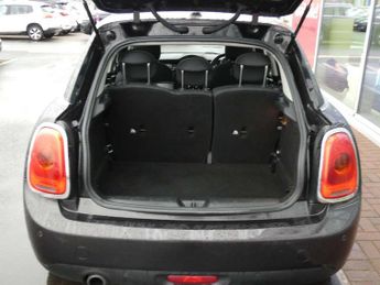 MINI Hatchback 5dr 1.5 Cooper 5dr Auto