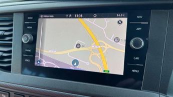 Volkswagen Transporter 2.0 BiTDI 199 Highline Kombi Van 4MOTION DSG