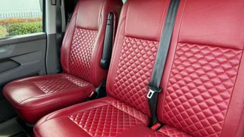 Volkswagen Transporter 2.0 BiTDI 199 Highline Kombi Van 4MOTION DSG