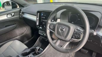 Volvo XC40 1.5 T3 [163] Momentum 5dr Geartronic