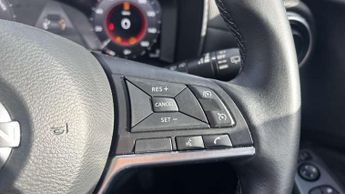 Nissan Juke 1.6 Hybrid N-Connecta 5dr Auto