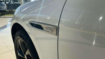 Jaguar F-Pace 2.0 D165 R-Dynamic S 5dr Auto AWD