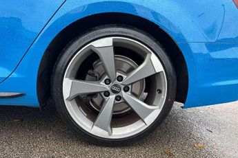 Audi A4 Avant 40 TFSI Black Edition 5dr S Tronic