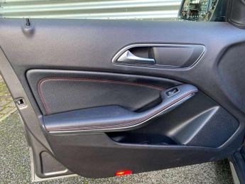Mercedes-Benz GLA GLA 220d 4Matic AMG Line Premium 5dr Auto