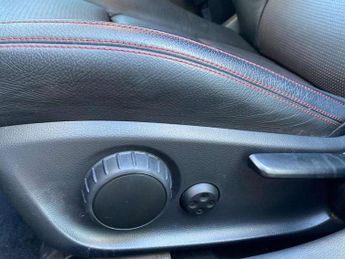 Mercedes-Benz GLA GLA 220d 4Matic AMG Line Premium 5dr Auto