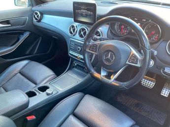 Mercedes-Benz GLA GLA 220d 4Matic AMG Line Premium 5dr Auto