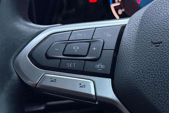 Volkswagen Golf 1.5 eTSI 150 Life 5dr DSG