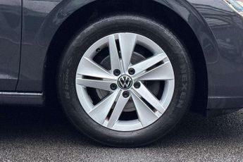 Volkswagen Golf 1.5 eTSI 150 Life 5dr DSG