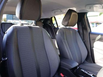 Peugeot 208 1.2 PureTech 130 Allure 5dr EAT8