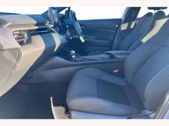 Toyota C-HR 1.8 Hybrid Icon 5dr CVT