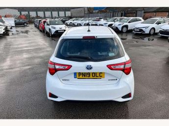 Toyota Yaris 1.5 Hybrid Icon 5dr CVT