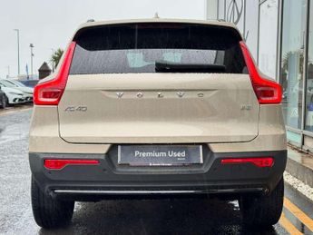 Volvo XC40 2.0 B3P Plus Pro Dark 5dr Auto