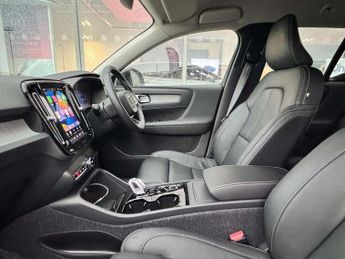 Volvo XC40 2.0 B3P Plus Pro Dark 5dr Auto
