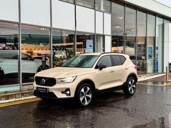 Volvo XC40 2.0 B3P Plus Pro Dark 5dr Auto