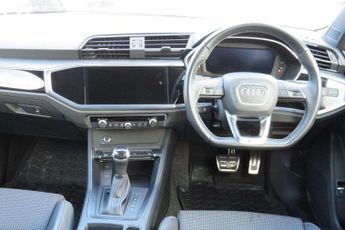 Audi Q3 45 TFSI e Black Edition 5dr S Tronic