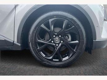 Toyota C-HR 1.8 Hybrid Dynamic 5dr CVT