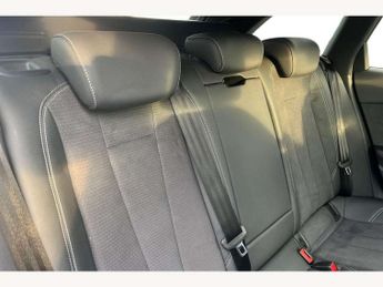 Audi A4 Avant 40 TDI 204 Quattro S Line 5dr S Tronic