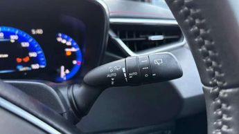 Toyota Corolla 1.8 VVT-i Hybrid Excel 5dr CVT