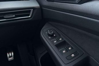 Volkswagen Golf GTI 2.0 TSI 265 GTI 5dr DSG