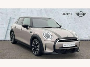 MINI Hatch 1.5 Cooper Exclusive 5dr Auto [Comfort/Nav Pack]
