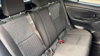 Toyota Yaris Cross 1.5 Hybrid Design 5dr CVT